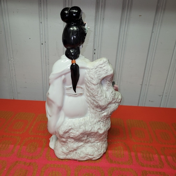 Japanese Porcelain statute - Picture 8 of 9